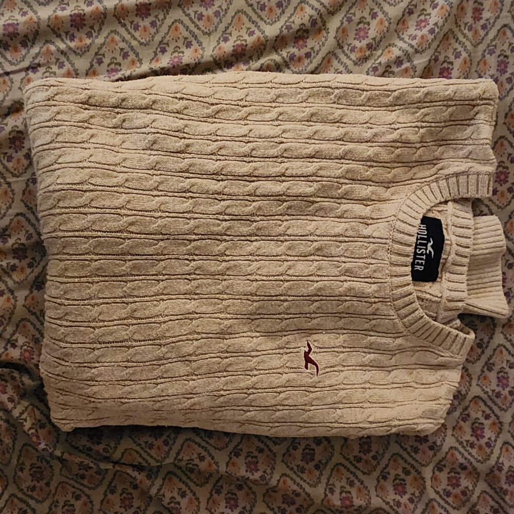 Hollister icon logo  knit jumper in sand - Picture 4 of 5